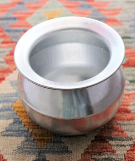 Vase indien en métal