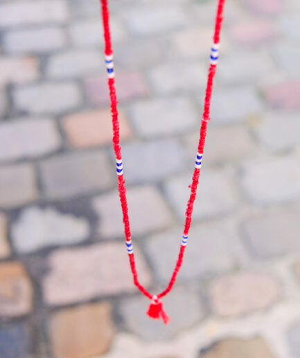 Collier indien en perles rouges