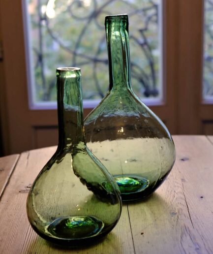 Bouteille en verre recyclé couleur olive